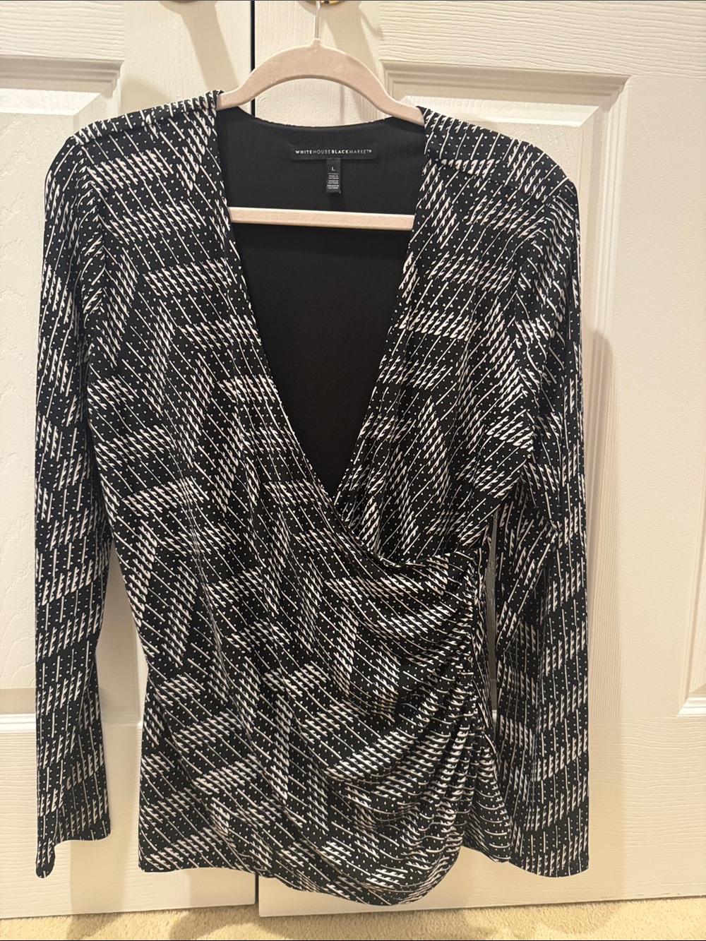 White House Black Market Black & White Draped V-Neck Long Sleeve Dress